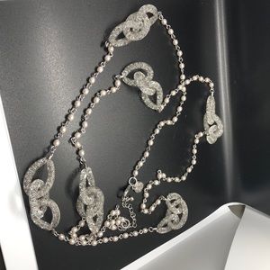 Brooks Brothers long pearl and sparkle necklace